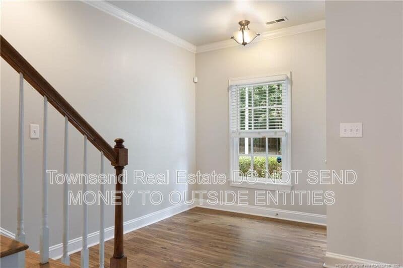 Fayetteville House: 320 Glenburney