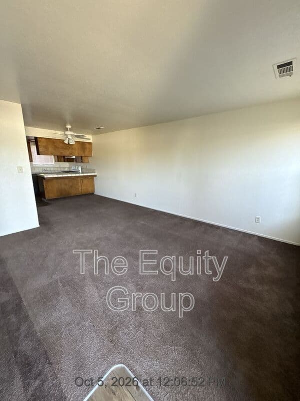 Tulare House: 1270 Tustin Circle