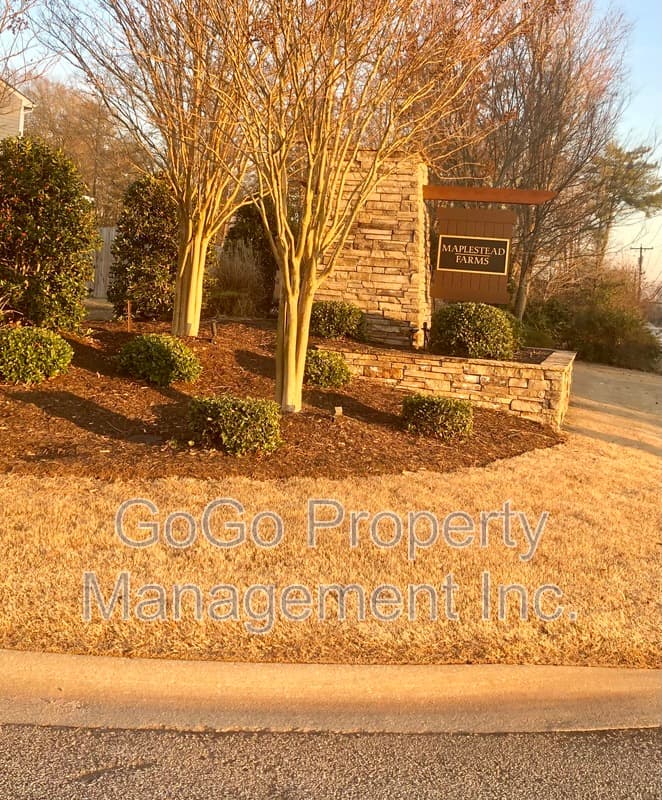 Greenville House: 8 Torrington Drive