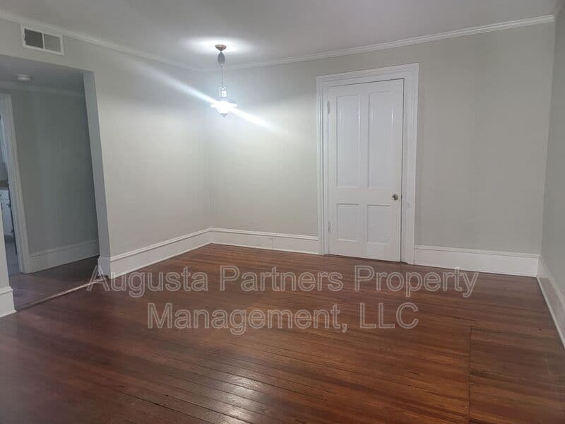 Augusta House: 1330 Wingfield St