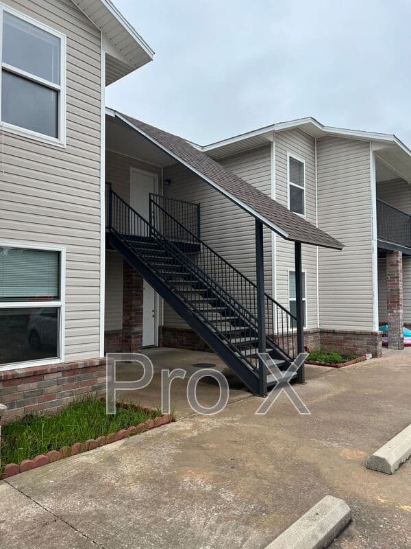 Springdale House: 316 Erin Place