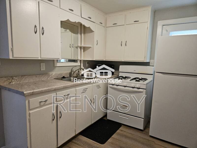 Des Moines House: 1210 West Street