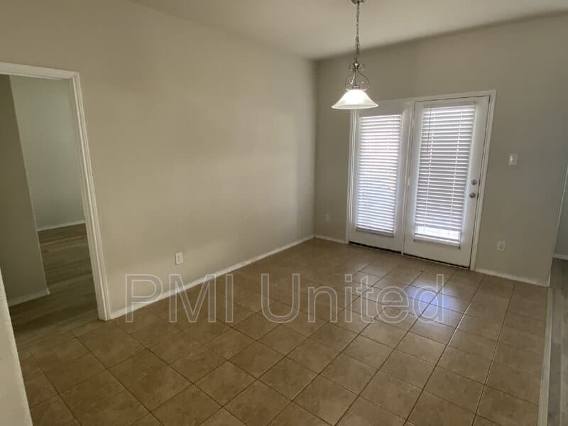 Aubrey House: 9145 Blackstone Dr