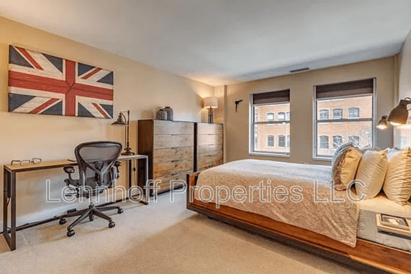 Salem Condo: 289 Essex Street - 305