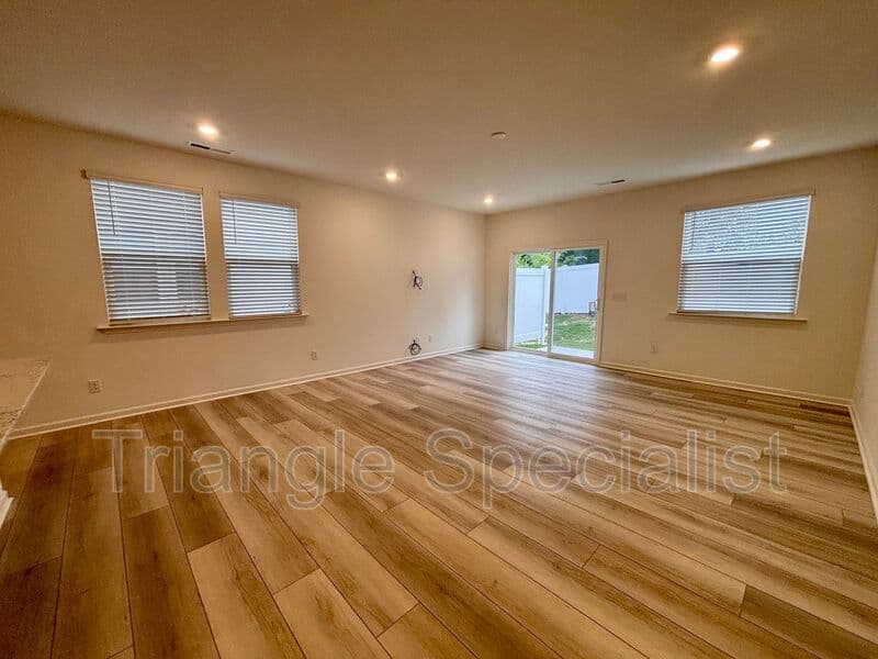 Wake Forest House: 10514 Brookside Reserve Road