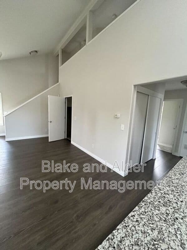 Portland House: 5609 SE 117TH Ave
