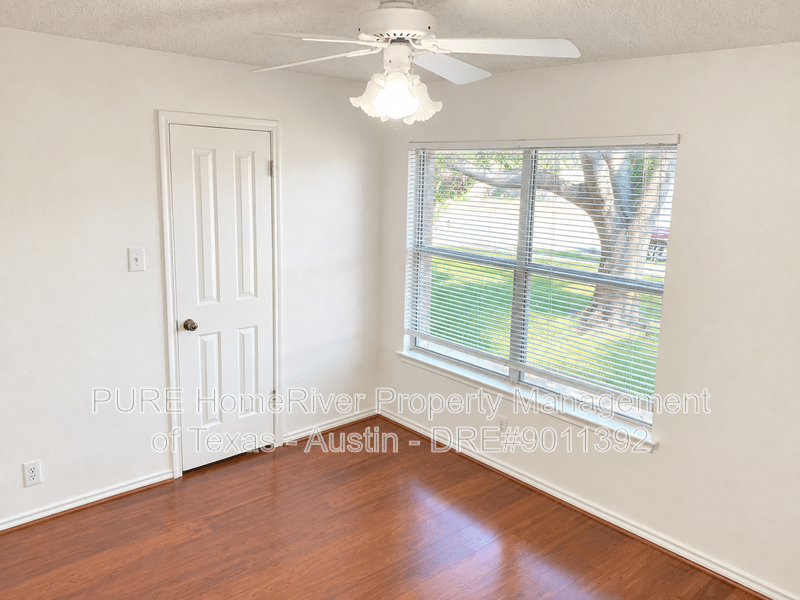 Cedar Park House: 1614 Paper Moon Dr