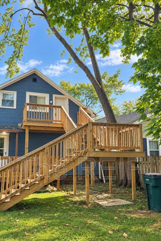 Lansing Condo: 513 North Magnolia Avenue 2nd Floor