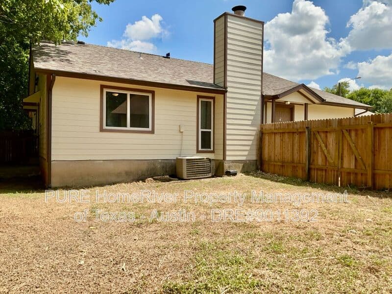 Round Rock Condo: 418 Parkhill Cv