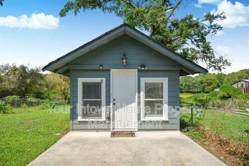 Atlanta House: 959 Dill Ave SW
