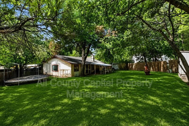 Austin House: 4802 Peach Grove Ct