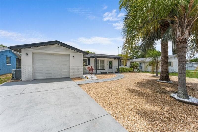 Port Richey House: 10914 Oakdale Avenue