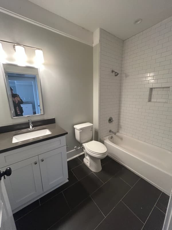 Savannah Condo: 2109 Abercorn Street