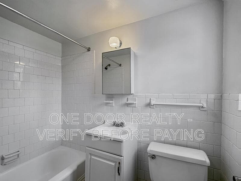 Williamsburg Condo: 732 Scotland Street