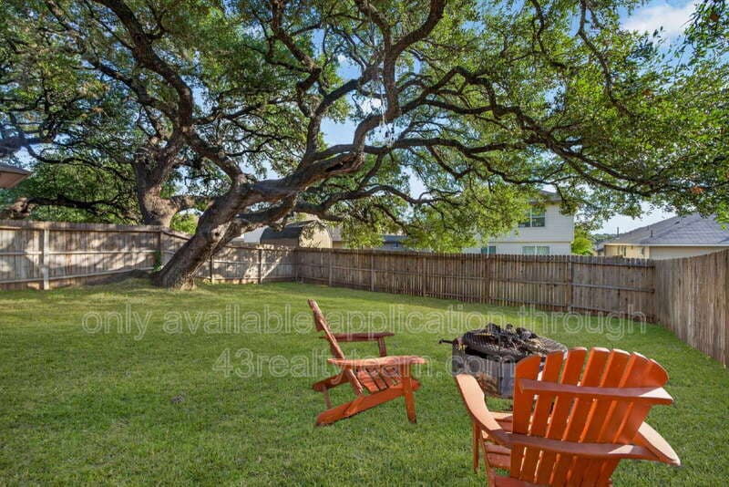 San Antonio House: 15562 Gray Catbird