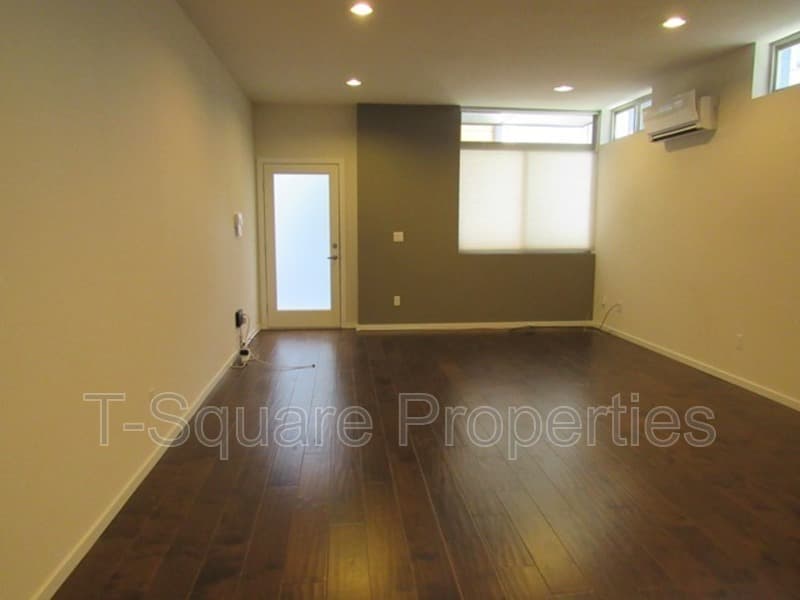 Seattle House: 4848 A Delridge Way SW
