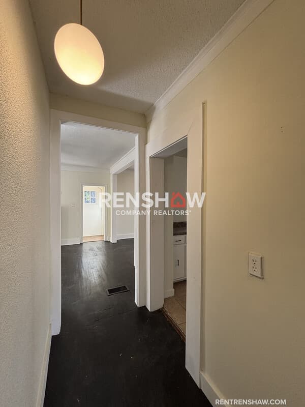Memphis House: 1294 S Barksdale St