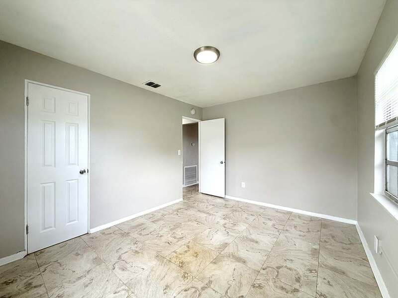 Clearwater House: 1791 Sylvan Drive