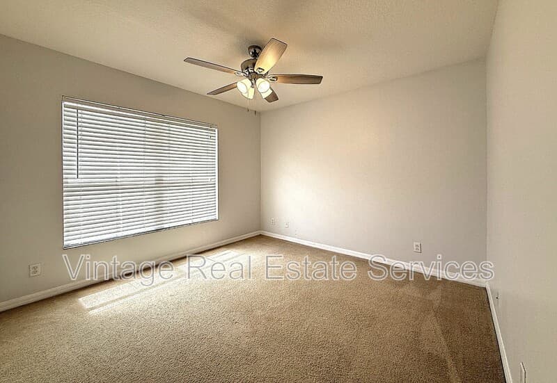 Valrico House: 254 Castlekeeper Pl