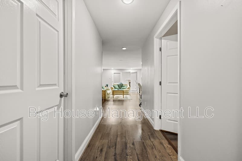 Sterling House: 47284 Grandview Pl