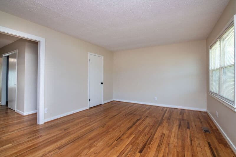 Birmingham House: 629 McCary SW