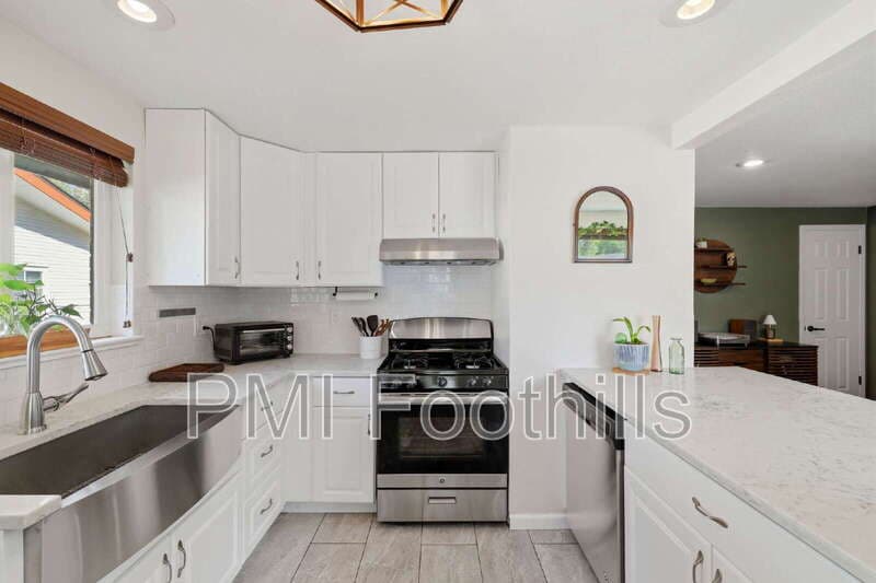 Wheat Ridge House: 8748 West 46th Avenue