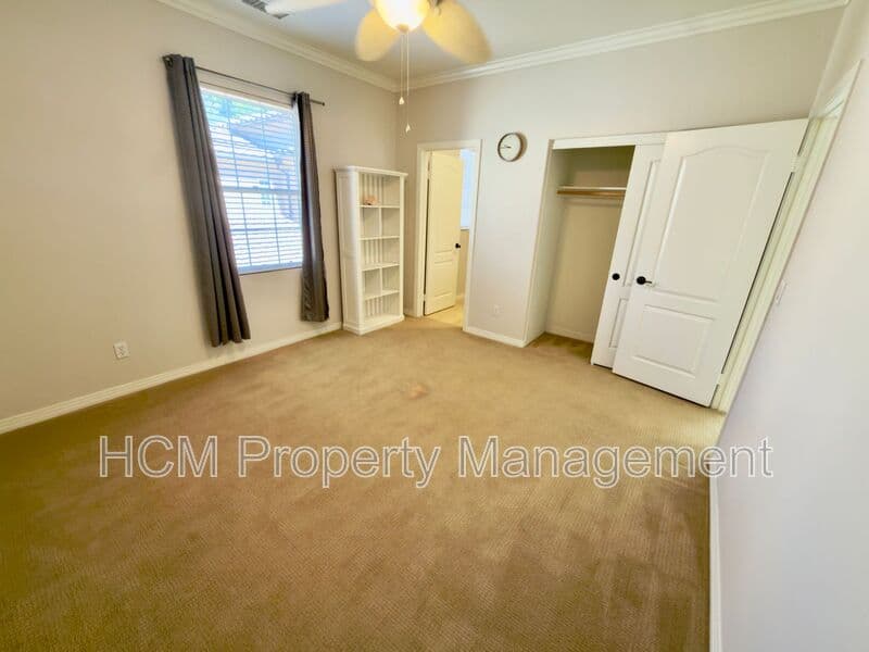 Irvine House: 48 Townsend