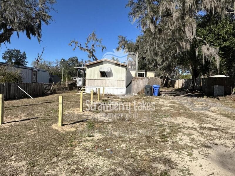 Valrico House: 4210 Leonard St