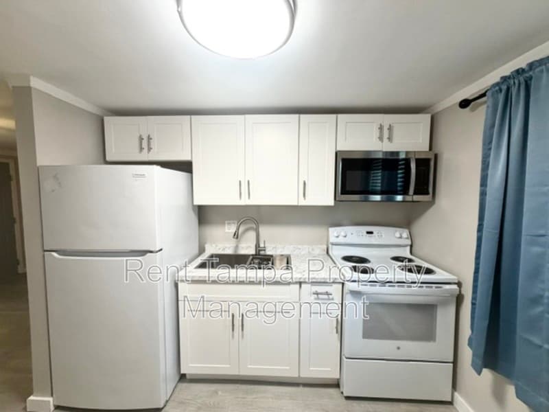 St. Petersburg Condo: 428 90th Avenue North