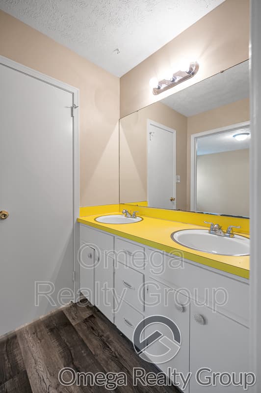 Montgomery House: 4318 Mabson Dr