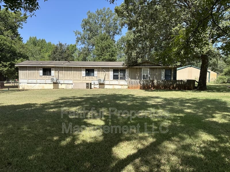 Whitehouse House: 10251 Shadow Wood Cir