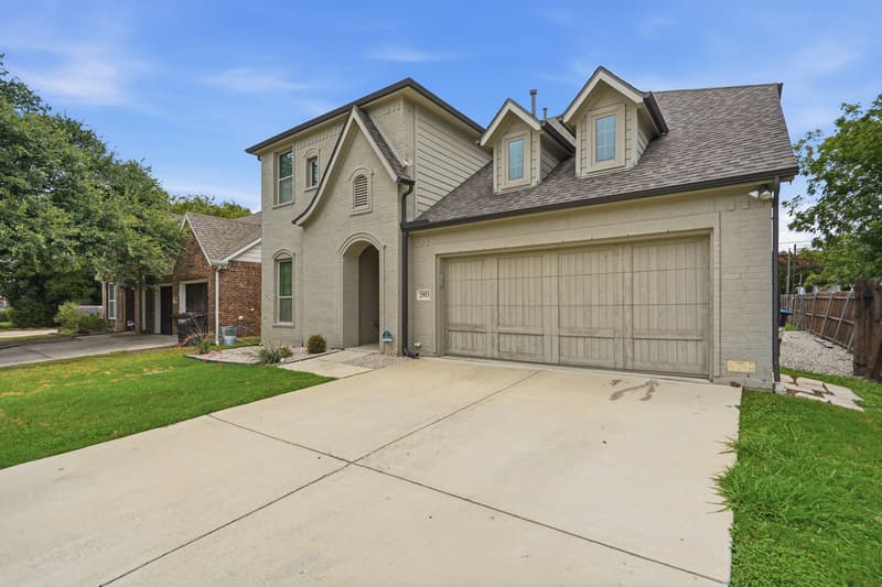 Fort Worth House: 2913 Gordon Avenue