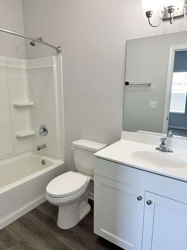 East Dundee Condo: 855 E Main St