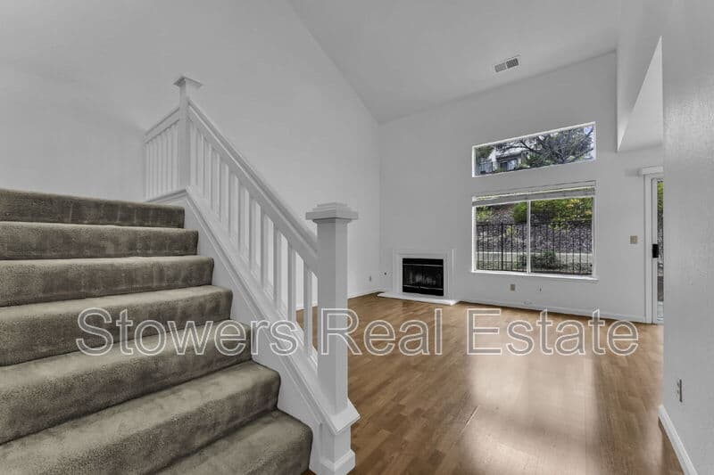 Danville House: 309 Camino Arroyo