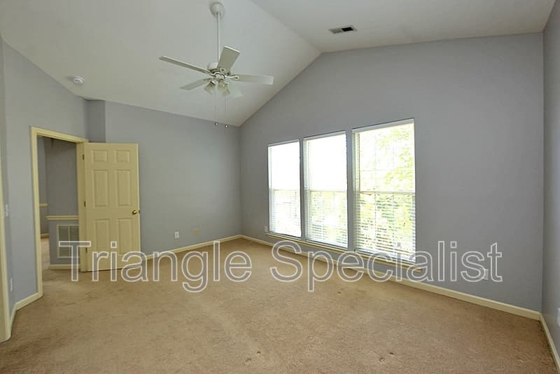 Raleigh House: 5513 Creekdale Circle