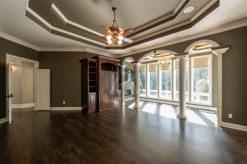 Kennesaw House: 5211 Hadaway Rd NW