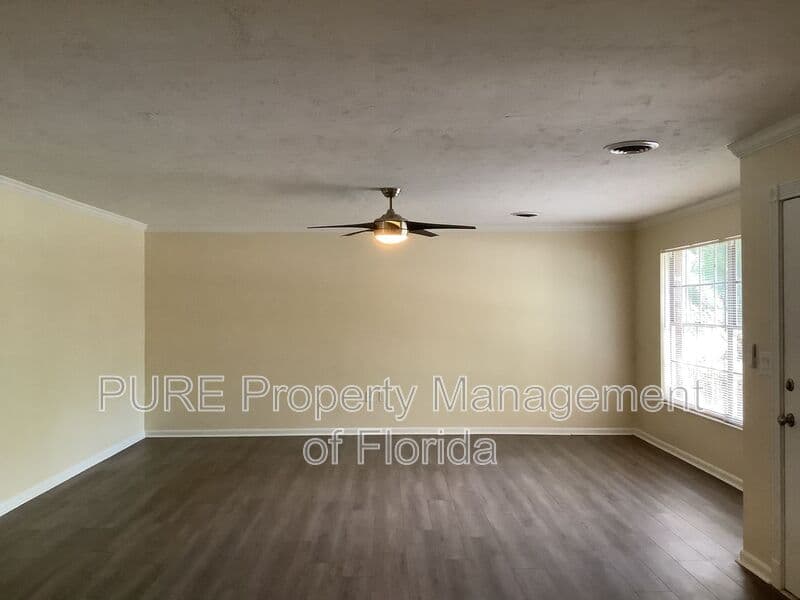 Ocala House: 711 NE 41st Avenue
