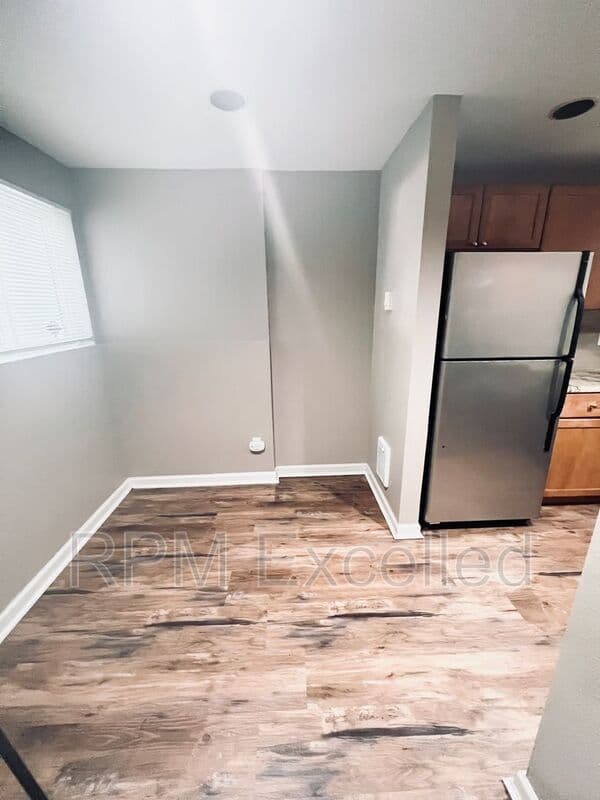 Kent Condo: 26339 116th Ave SE
