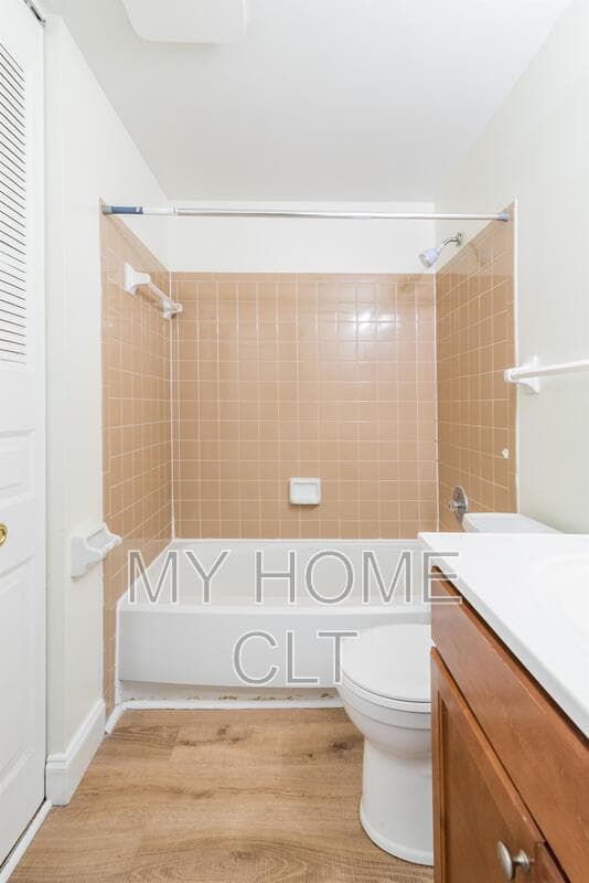 Charlotte House: 7821 Cloughy Circle