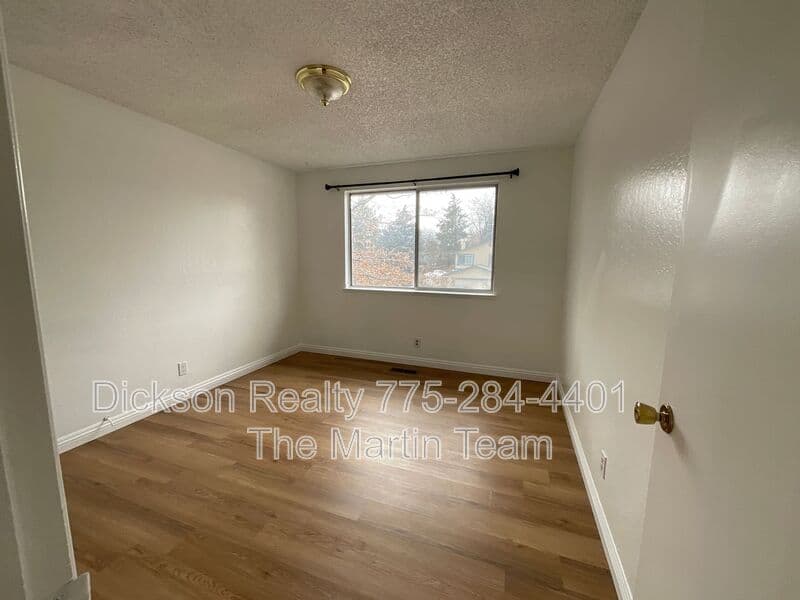 Sparks House: 3268 Bunker Hill Lane