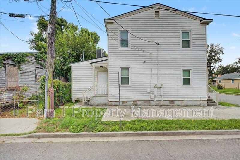 Savannah Townhome: 814 Ott St