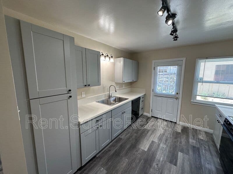 Azusa Condo: 936 W. Foothill Blvd