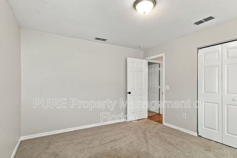 Ocala House: 53 Pecan Run Dr