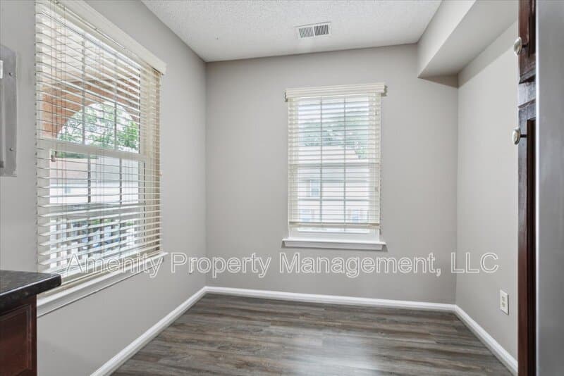 Virginia Beach Condo: 953 Gas Light Lane