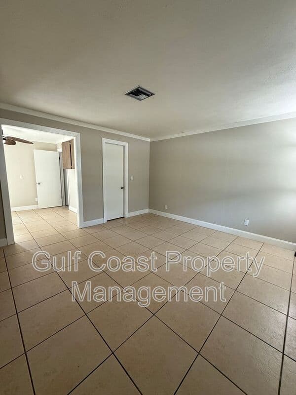 Cape Coral Condo: 1324 Del Pine Drive