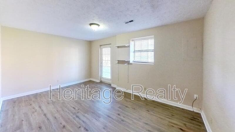Knoxville House: 10503 Haleyford Lane