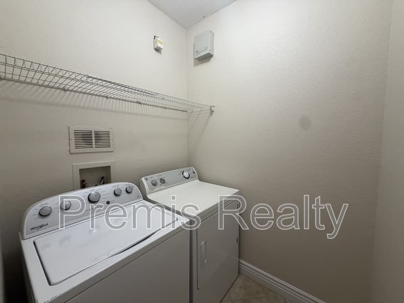 Clearwater Condo: 2747 Via Capri