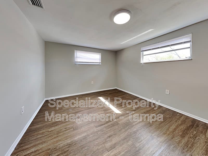 New Port Richey House: 6116 1st Ave