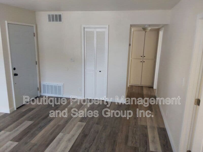 Costa Mesa Condo: 2258 Pamela Lane