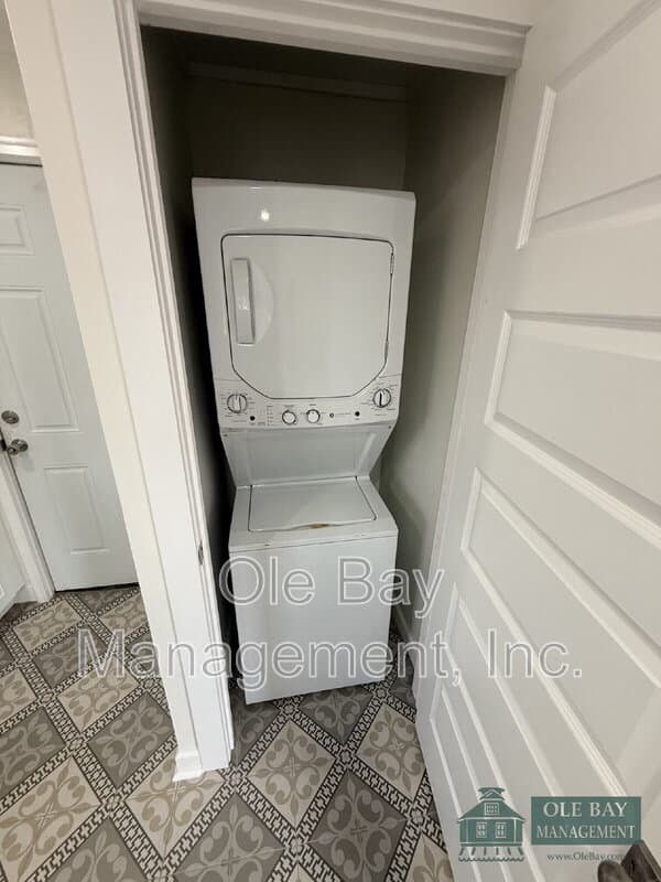 Mobile Condo: 1810 New Hamilton St